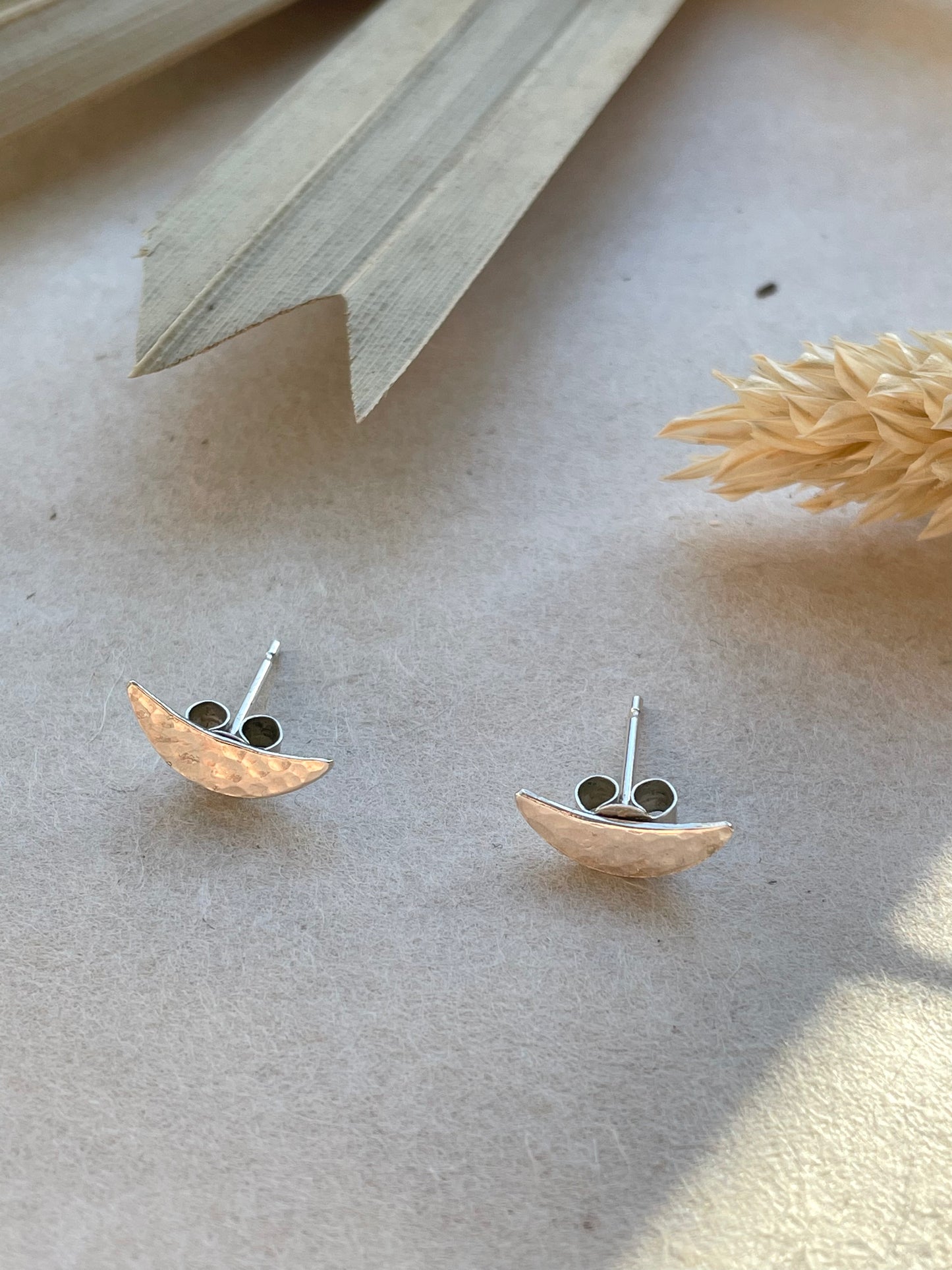 Mini Crescent Moon Stud-Earrings