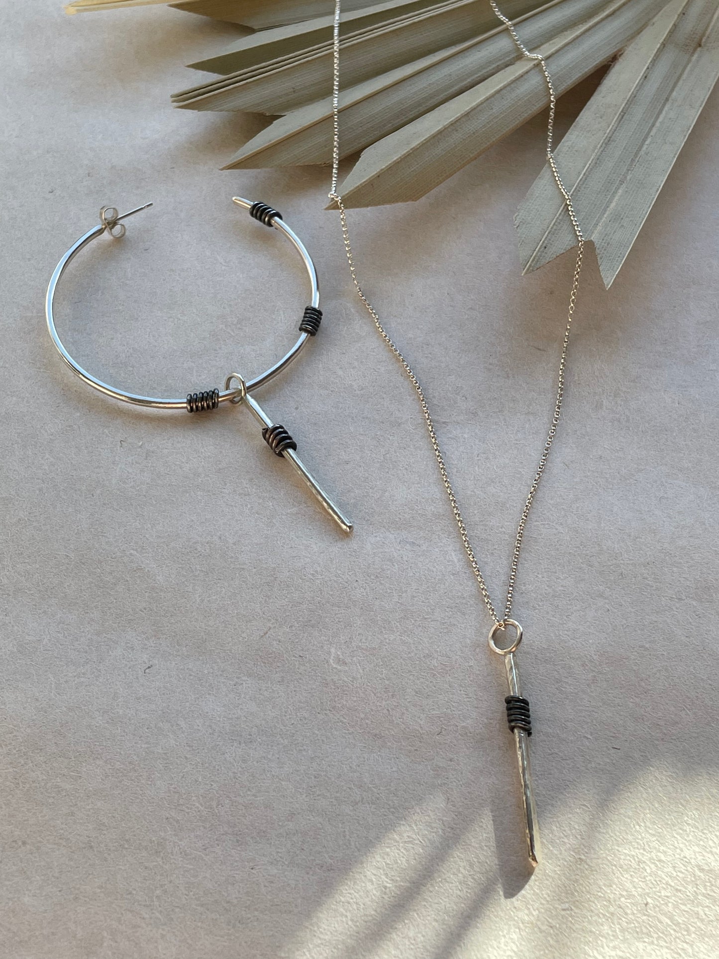 Collar con colgante de palo boho
